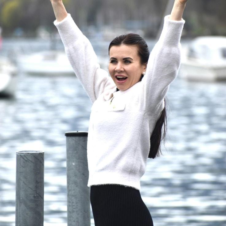 Portrait of Lila Sharma meditation instructor